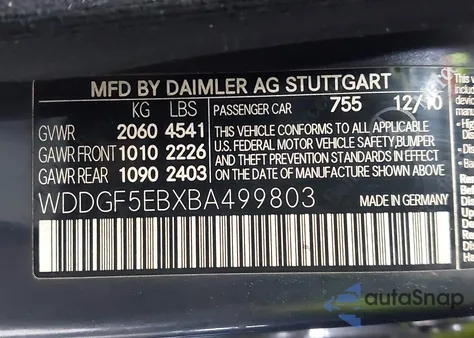 2011 Mercedes-Benz C 300 Sport z USA, uszkodzony, nr VIN WDDGF5EBXBA499803